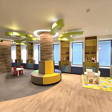 Oceanfront Beach Resort - Sha Extra Plus Patong Екстер'єр фото The Children's Museum of Oak Park
