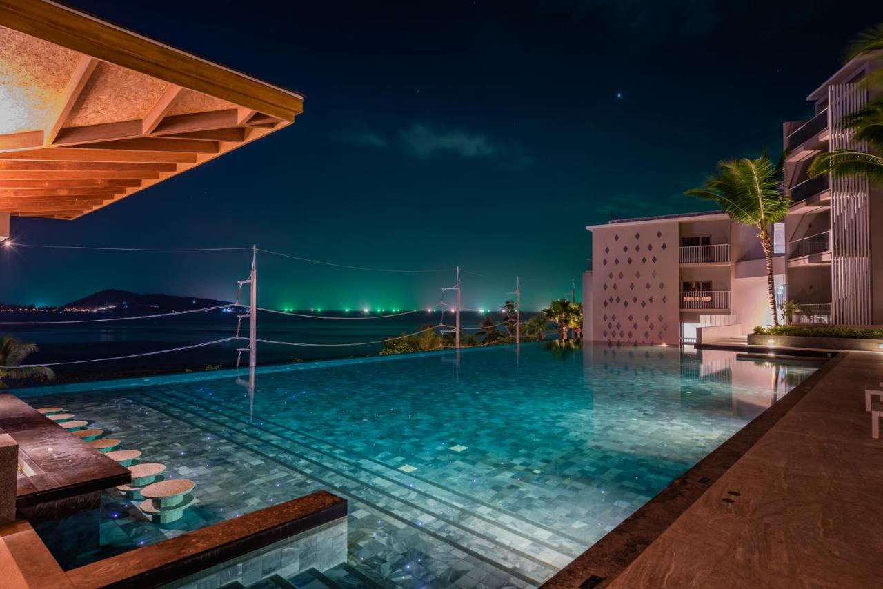Oceanfront Beach Resort - Sha Extra Plus Patong Екстер'єр фото Infinity pool at the resort