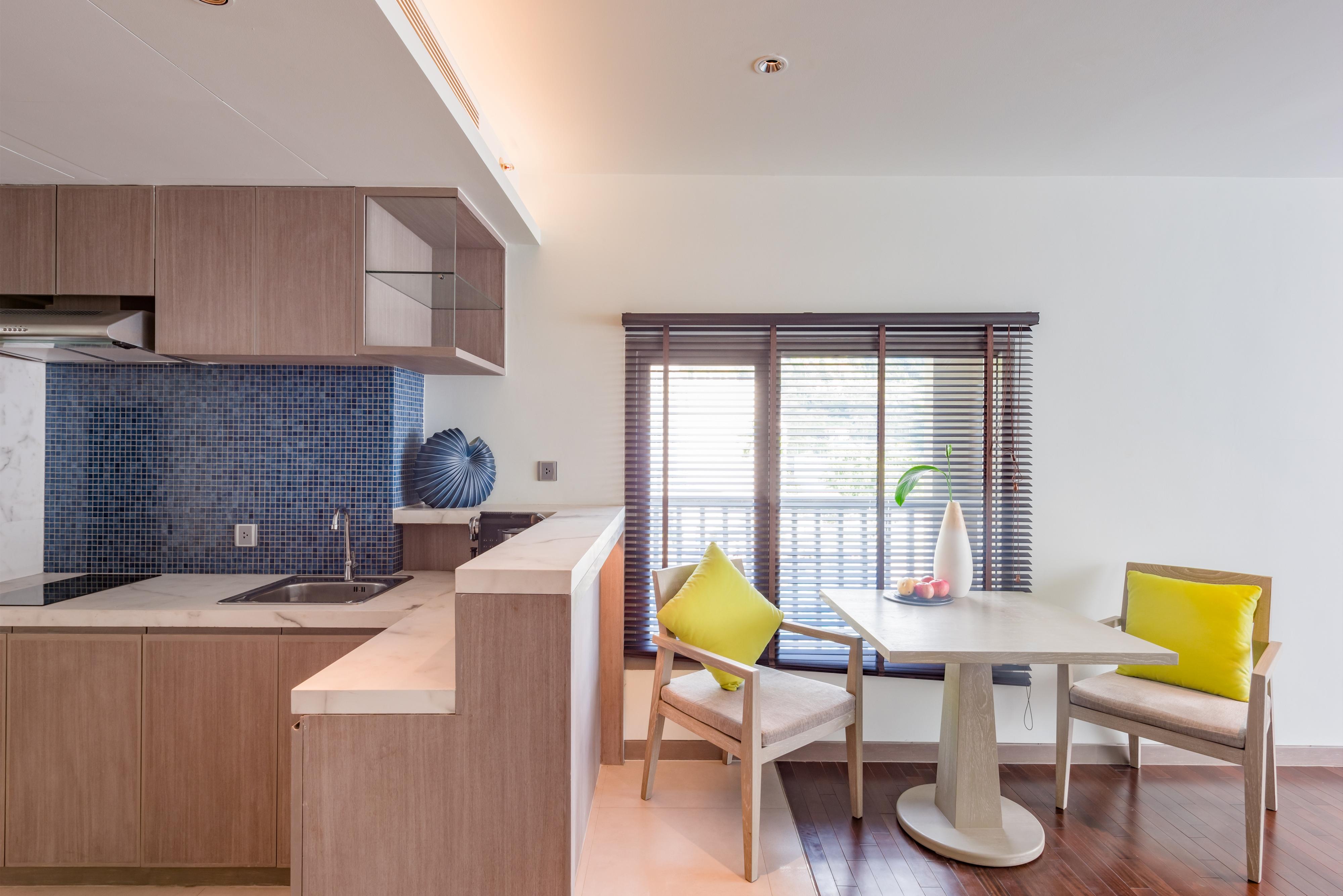 Oceanfront Beach Resort - Sha Extra Plus Patong Екстер'єр фото A kitchen in a serviced apartment in Hong Kong