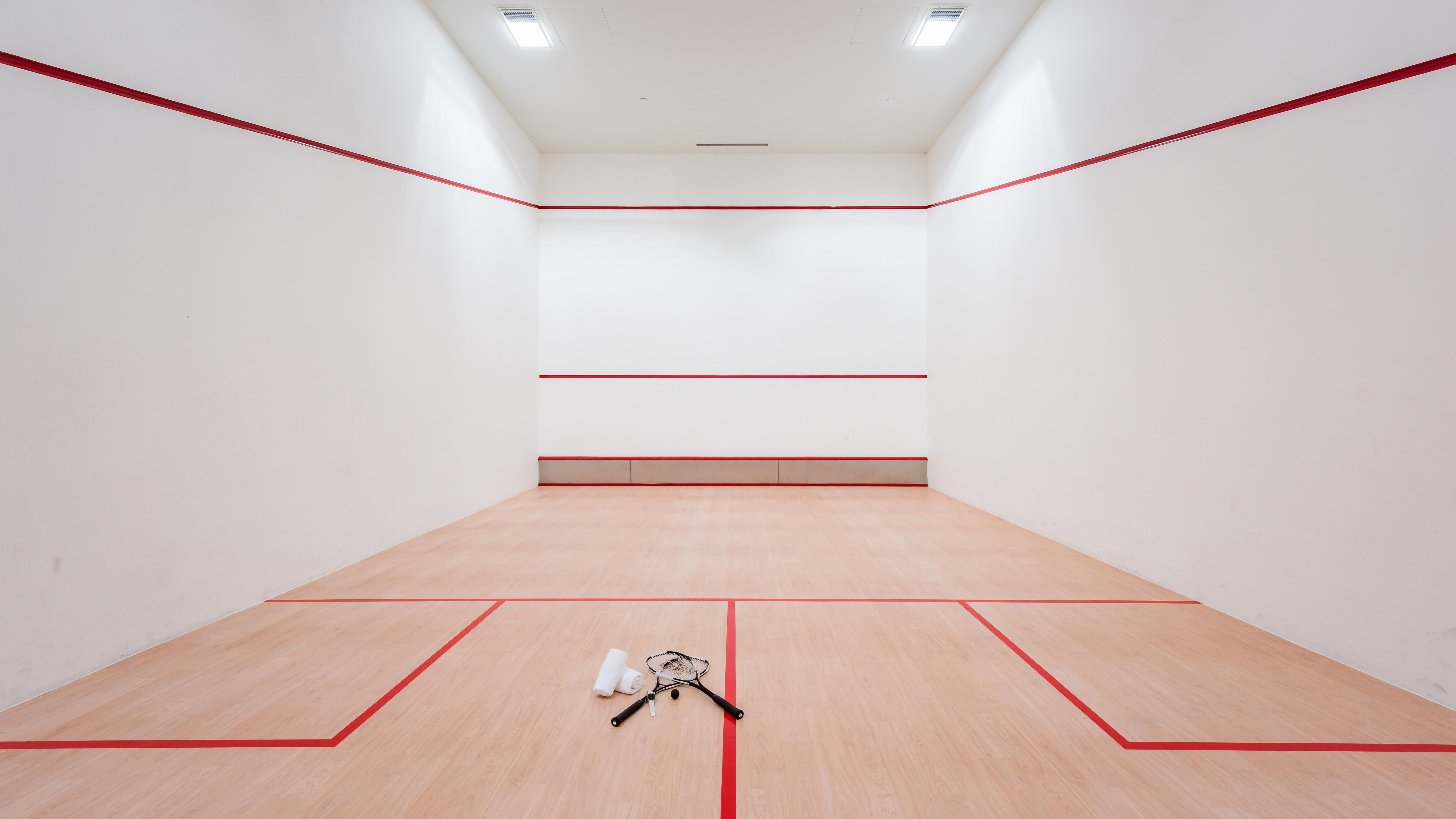 Oceanfront Beach Resort - Sha Extra Plus Patong Екстер'єр фото Squash court