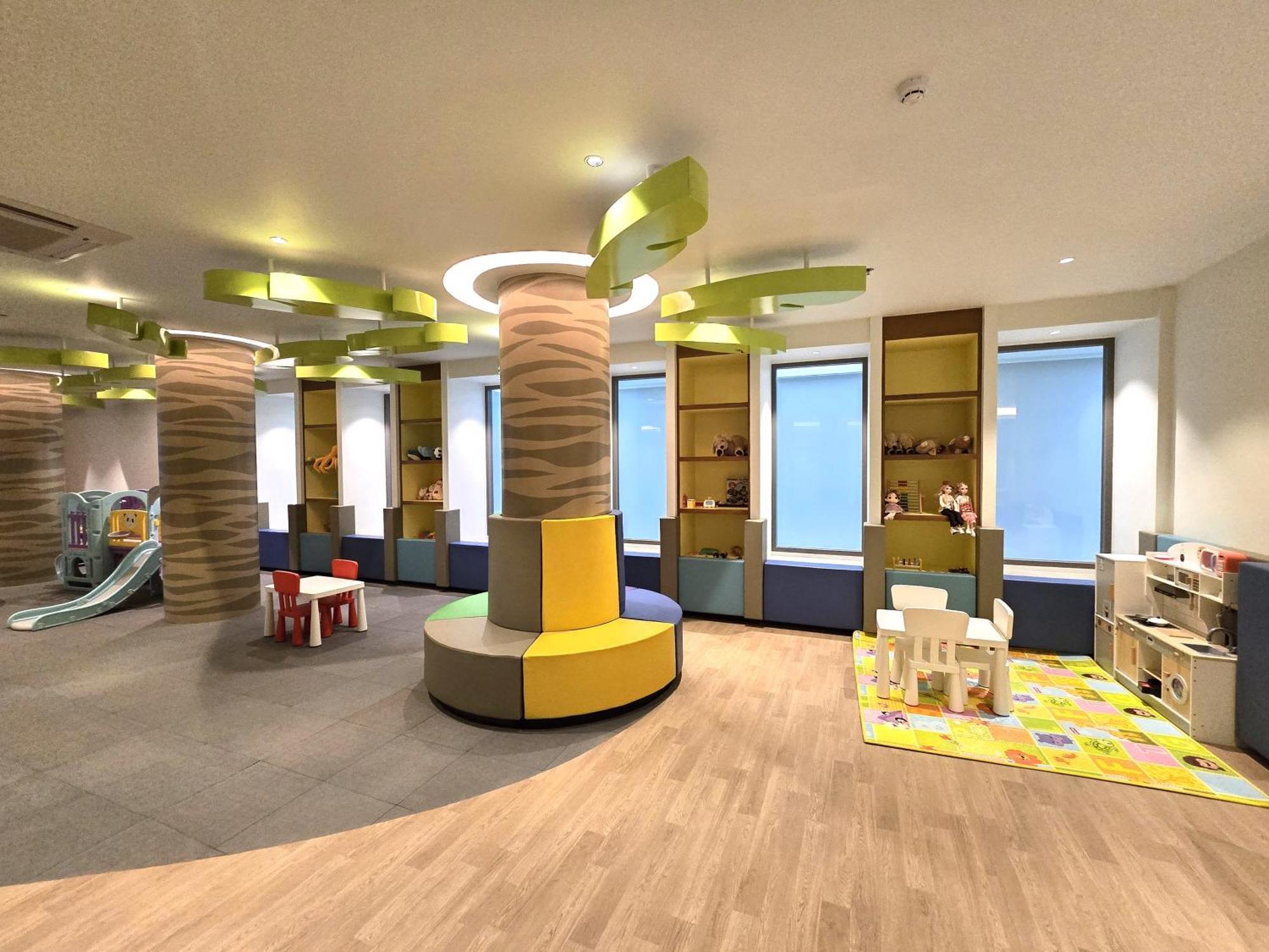 Oceanfront Beach Resort - Sha Extra Plus Patong Екстер'єр фото The Children's Museum of Oak Park